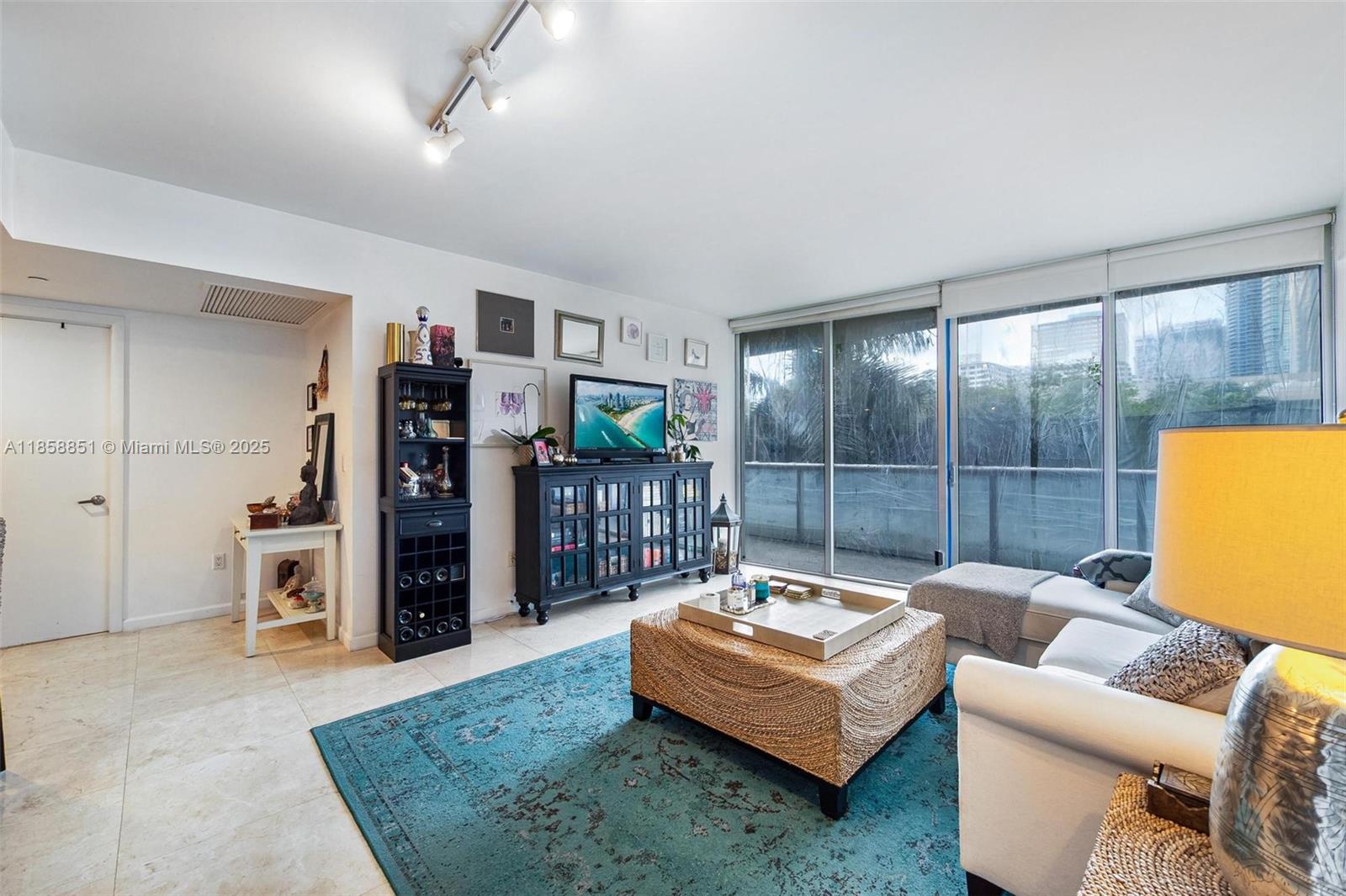 495 Brickell Ave 411