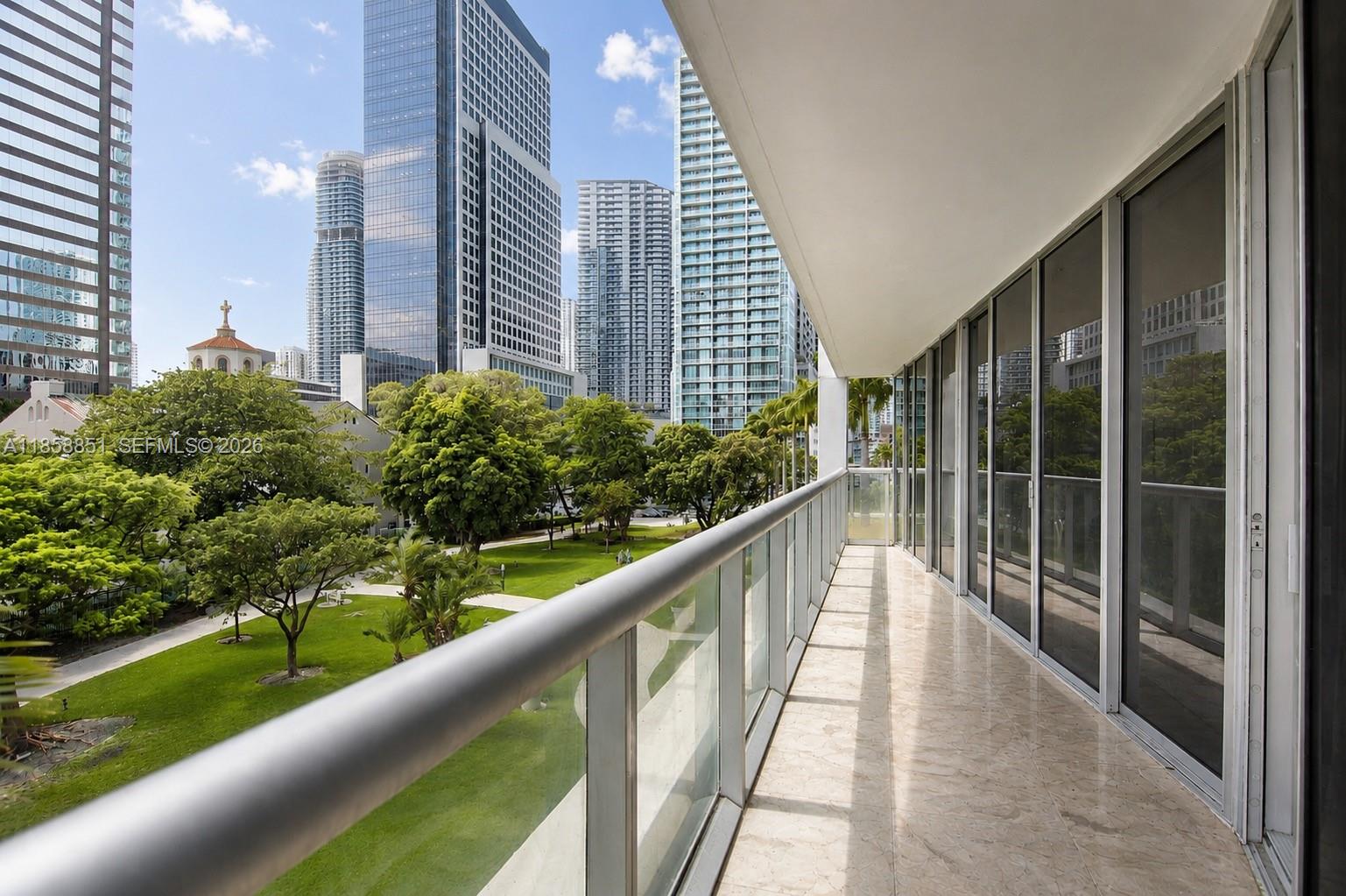 495 Brickell Ave 411