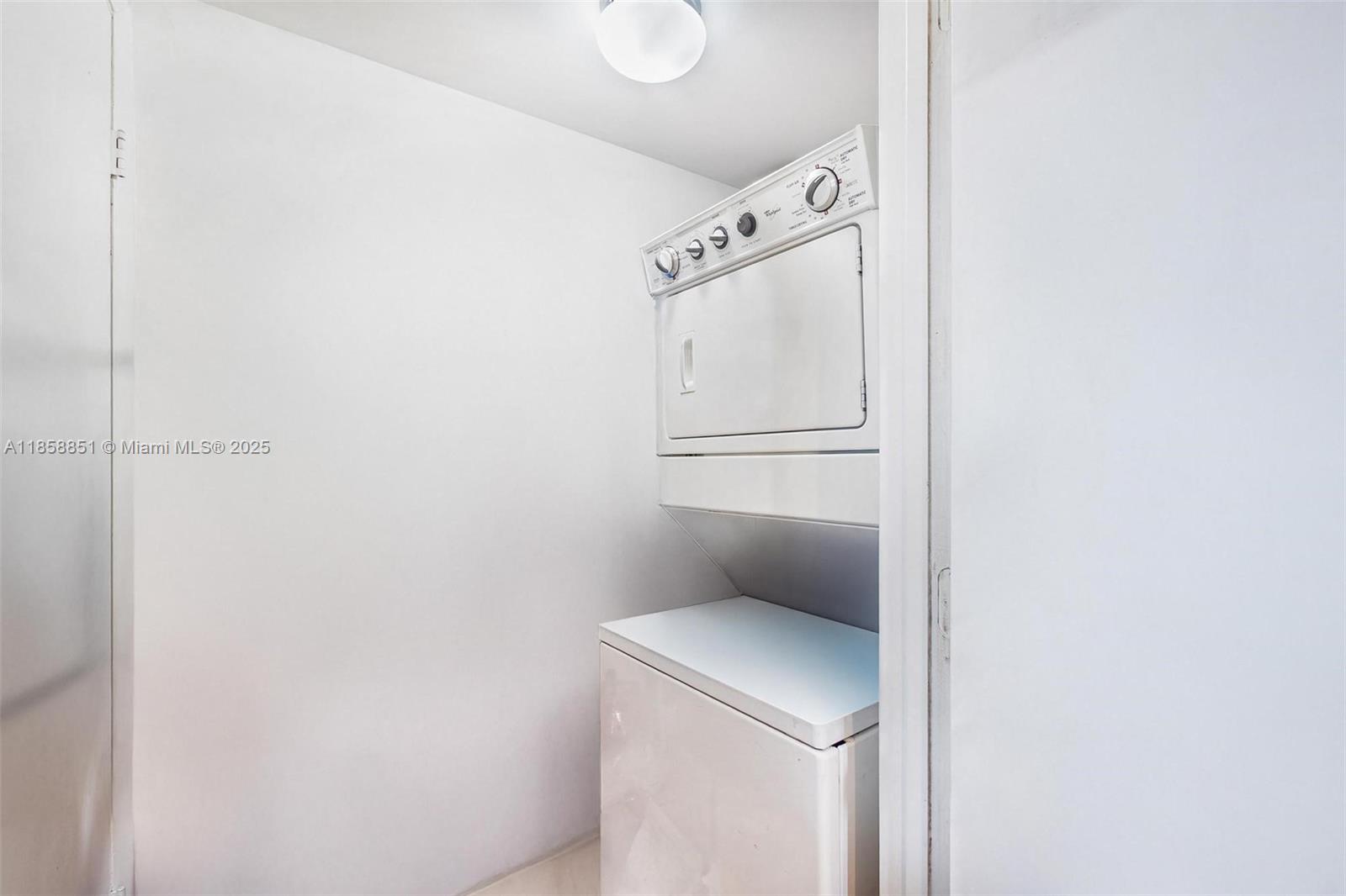 ICON BRICKELL NO TWO - Residential