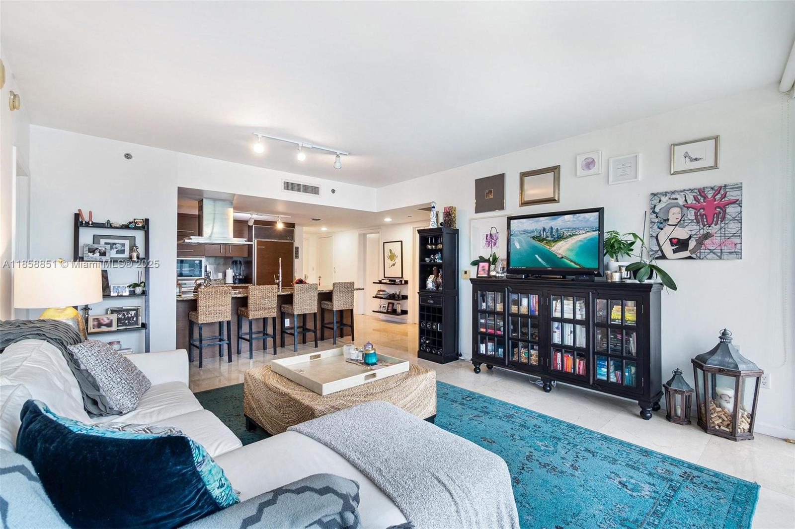 495 Brickell Ave 411