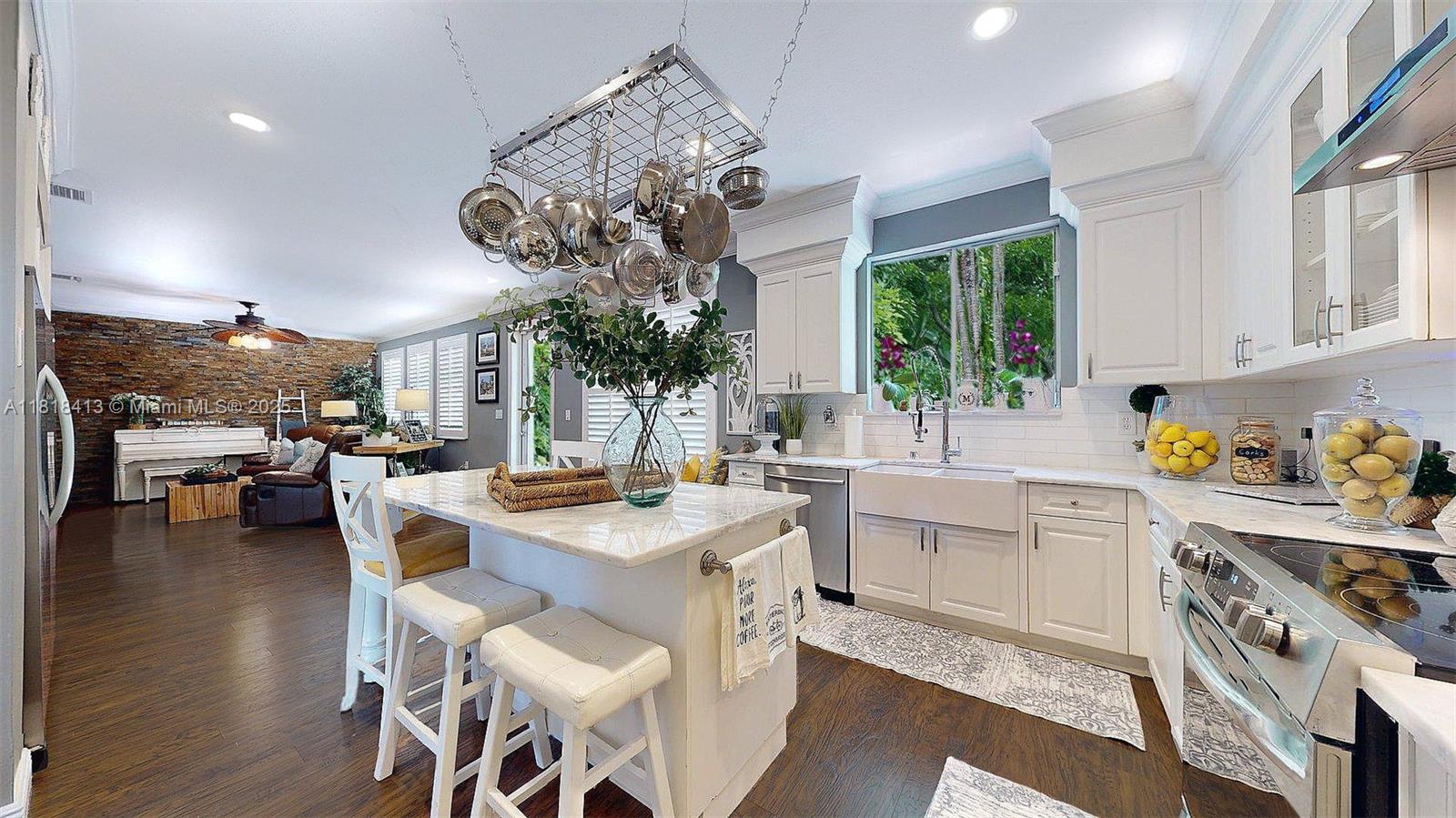 OAK CREEK SOUTH 1ST ADDN - Residential