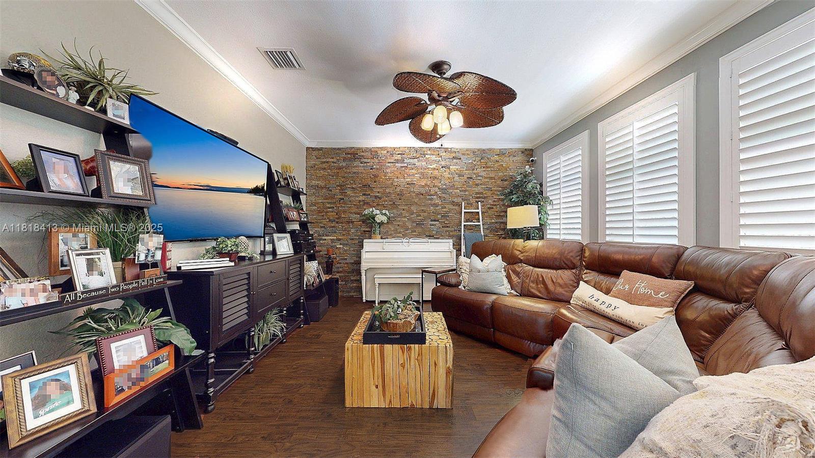 OAK CREEK SOUTH 1ST ADDN - Residential