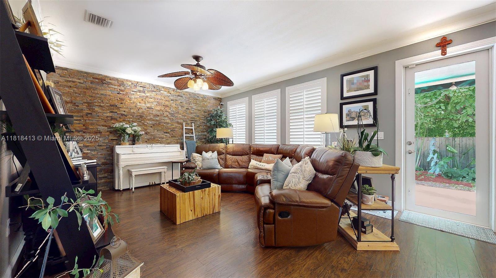 OAK CREEK SOUTH 1ST ADDN - Residential