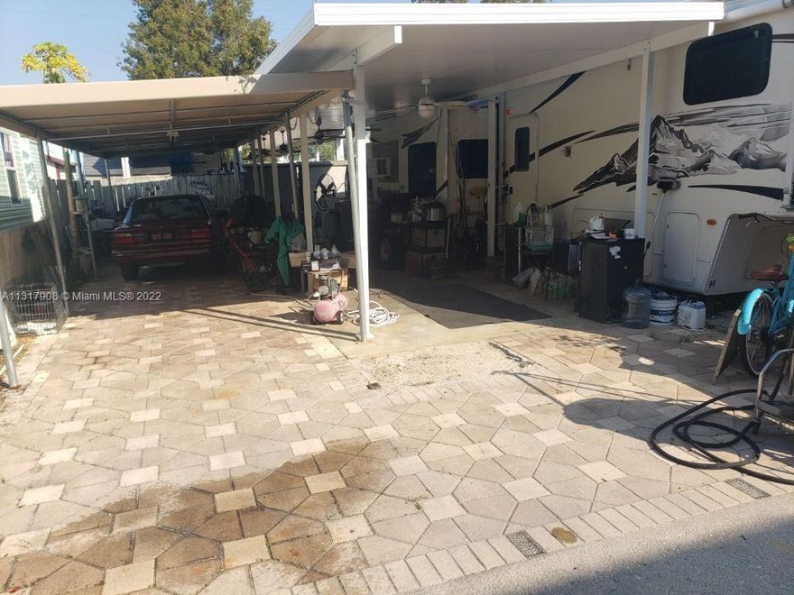 An oasis down south! This secluded resort is located on the bayside of Key Largo and the water views in the community are breathtaking! It’s a hidden gem with so many amenities. Boat ramp, tennis/basketball courts, club house with holiday community parties, 24/7 security, pool, Sun deck and soooo much more! Shopping is less than 5 minutes away, and other great shopping stores! Don’t miss out on this one! This property is not going to last!