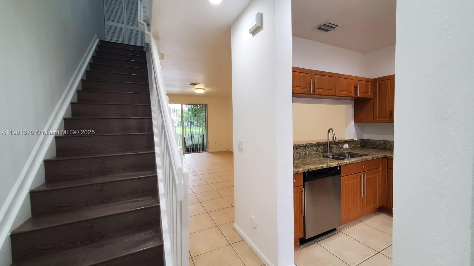 TUSCANY NO 3 CONDO - Residential