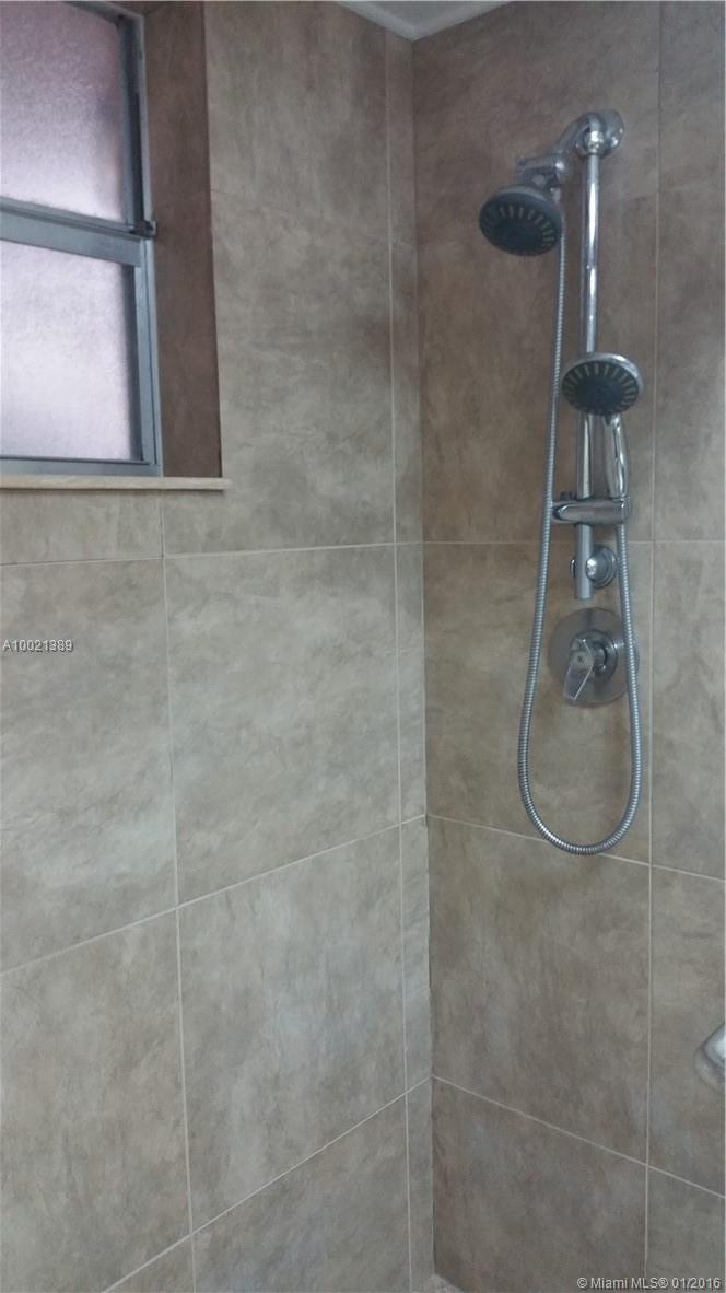 Polynesian Gardens 3 Cond - Residential Lease