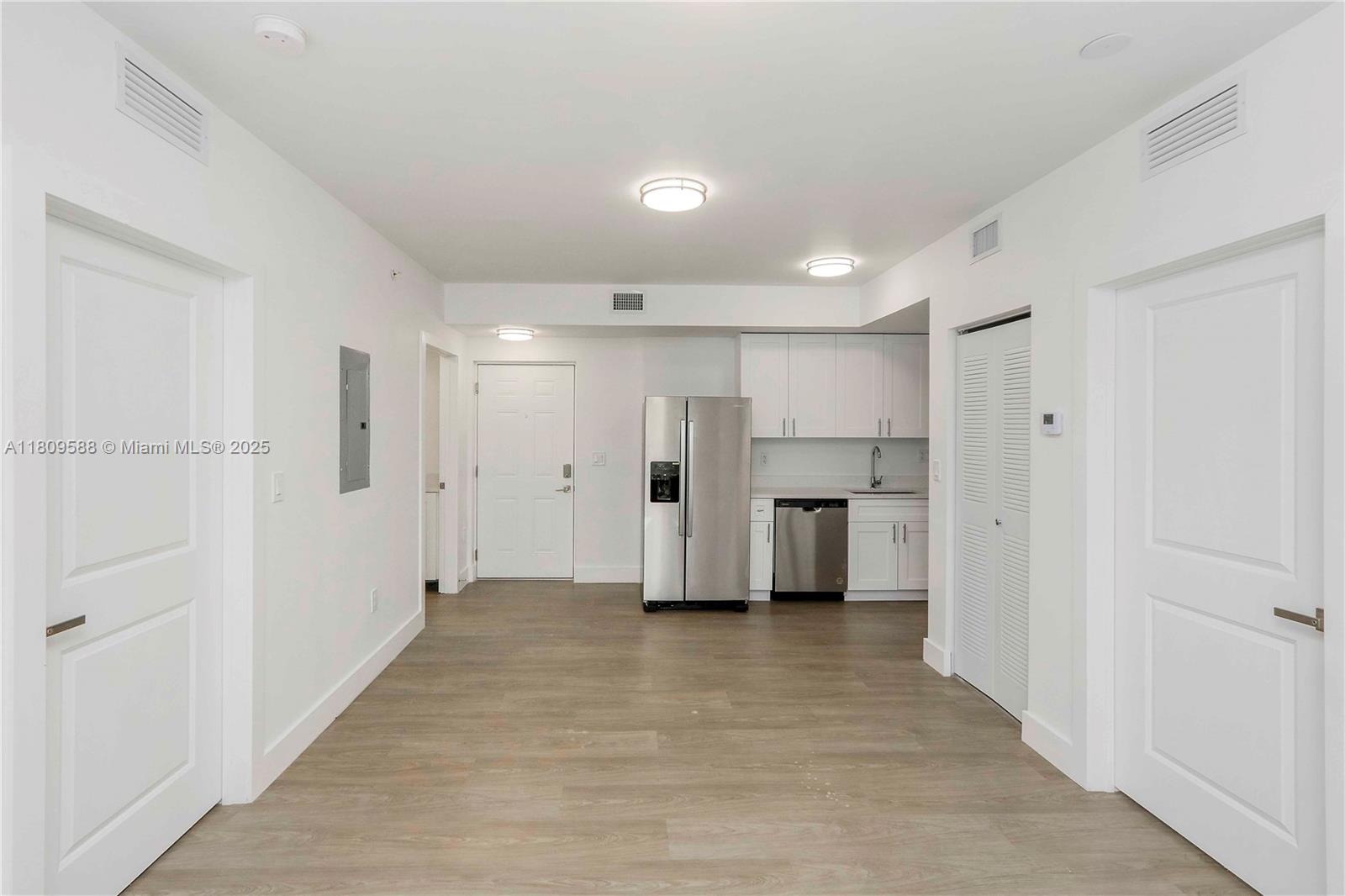 Rental Property at 1620 Nw 18th St 202, Miami, Broward County, Florida - Bedrooms: 2 
Bathrooms: 1  - $2,550 MO.