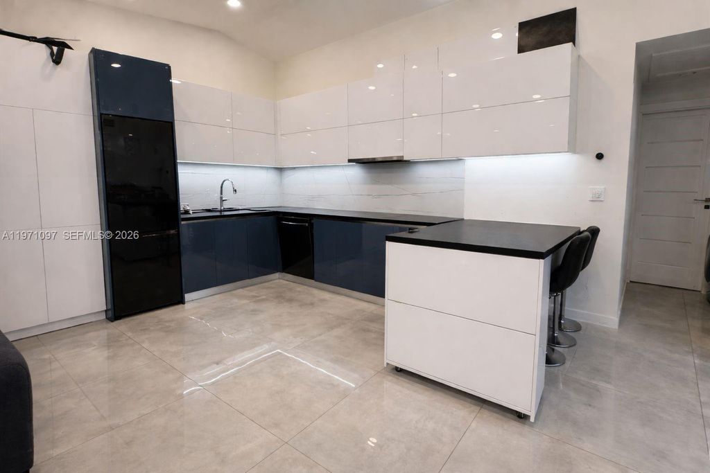 Photo of 500 NE 3rd St #103, Hallandale Beach, FL 33009 (MLS # A11971097)