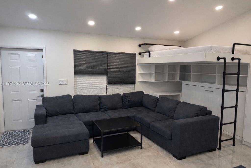 Photo of 500 NE 3rd St #103, Hallandale Beach, FL 33009 (MLS # A11971097)