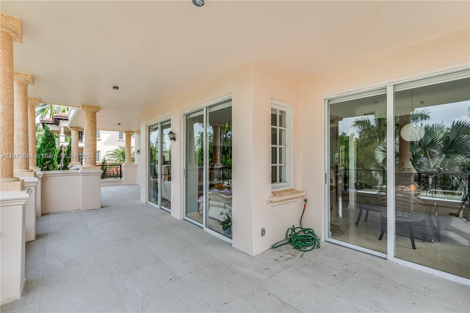 SEASIDE CONDO - Residential