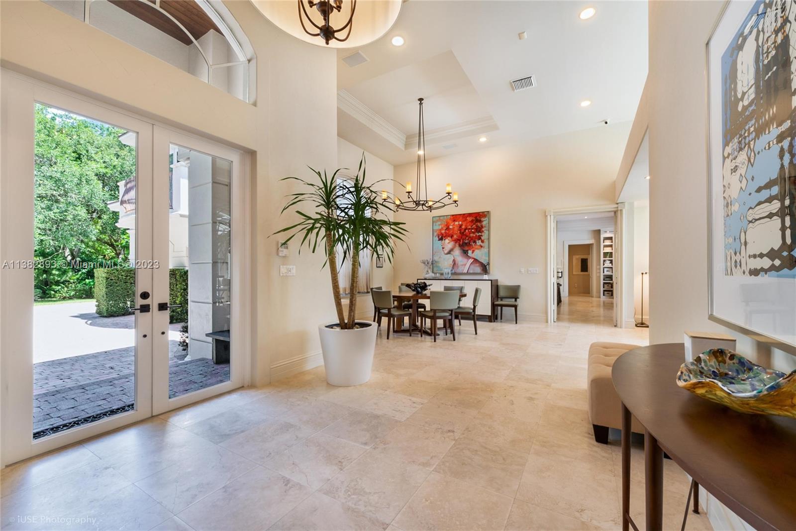 TOWN & RANCH ESTS - Residential