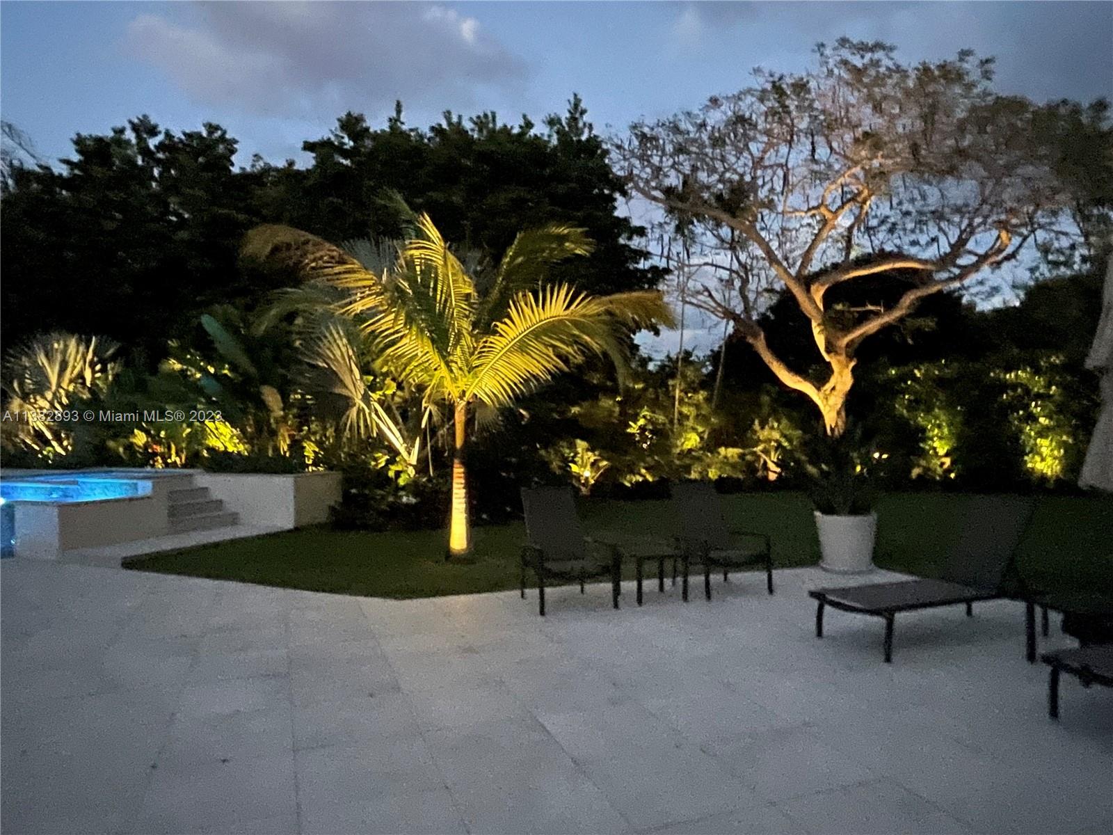 TOWN & RANCH ESTS - Residential