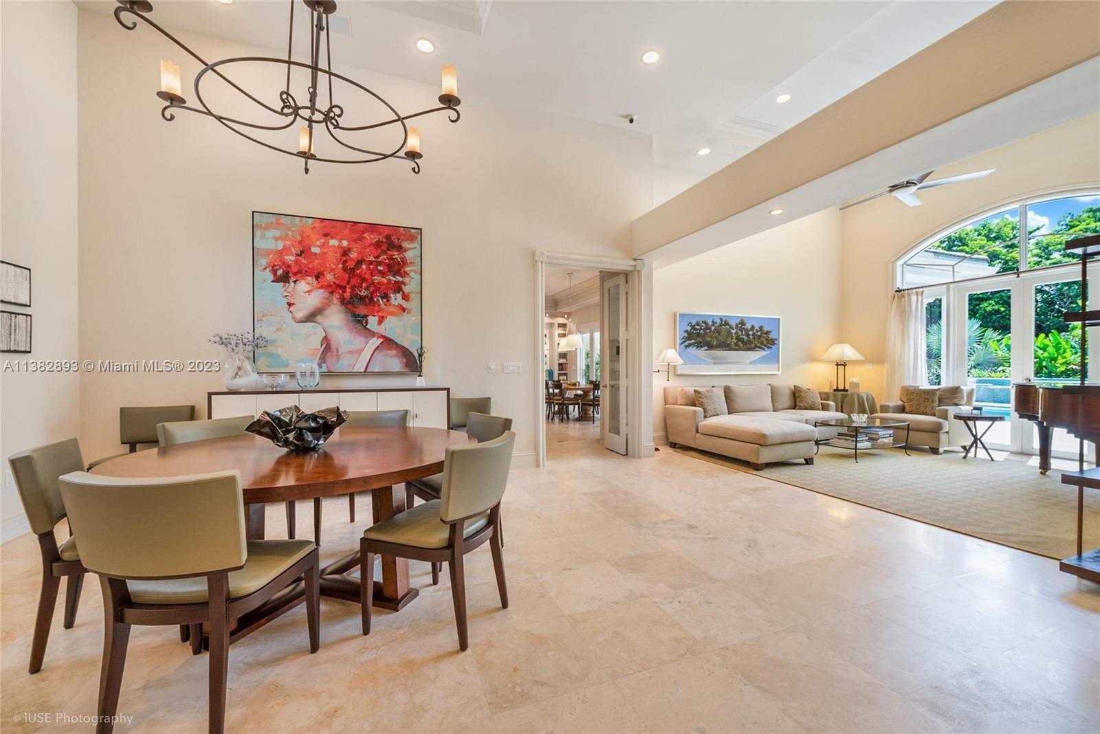 TOWN & RANCH ESTS - Residential