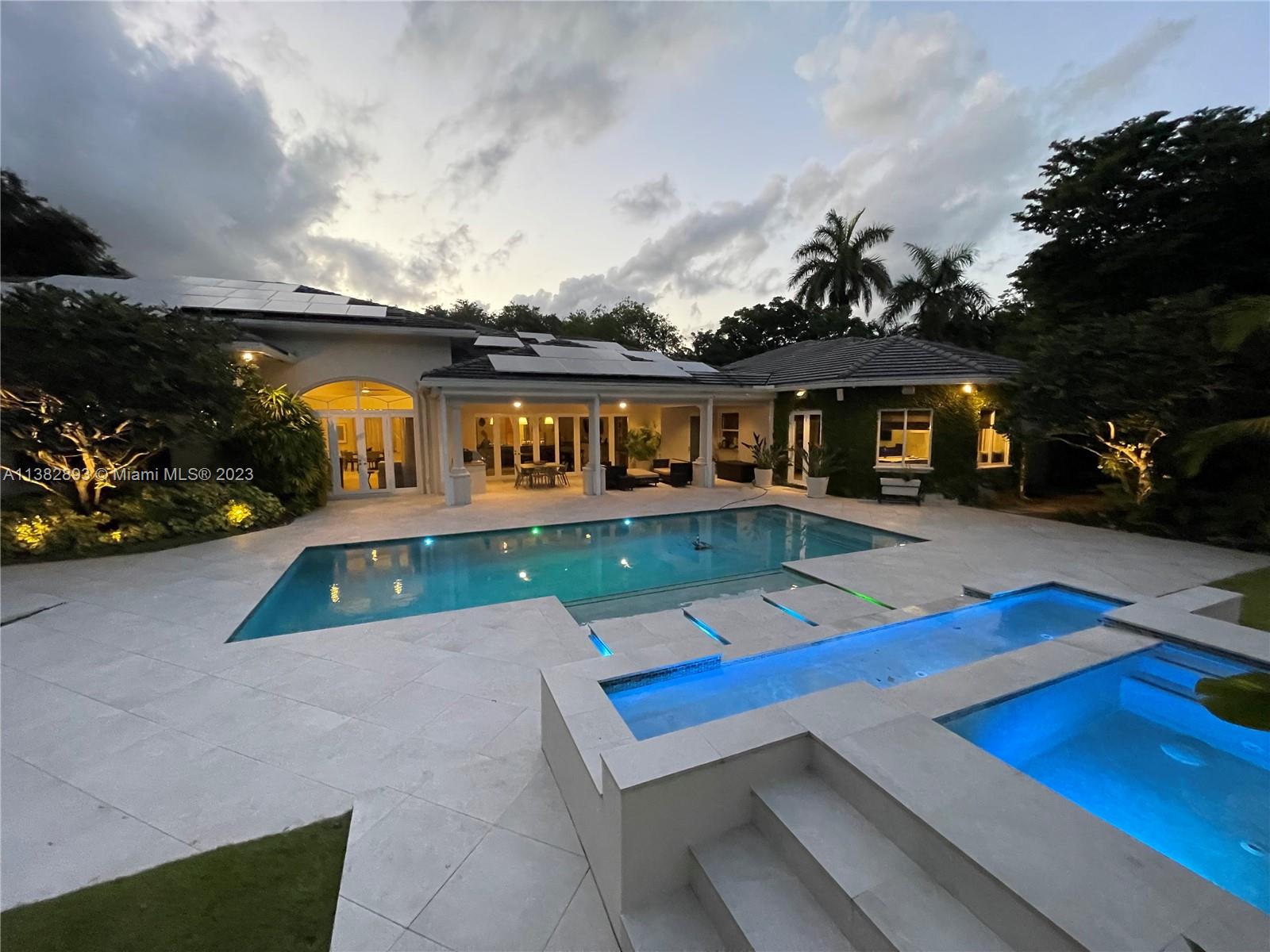 TOWN & RANCH ESTS - Residential