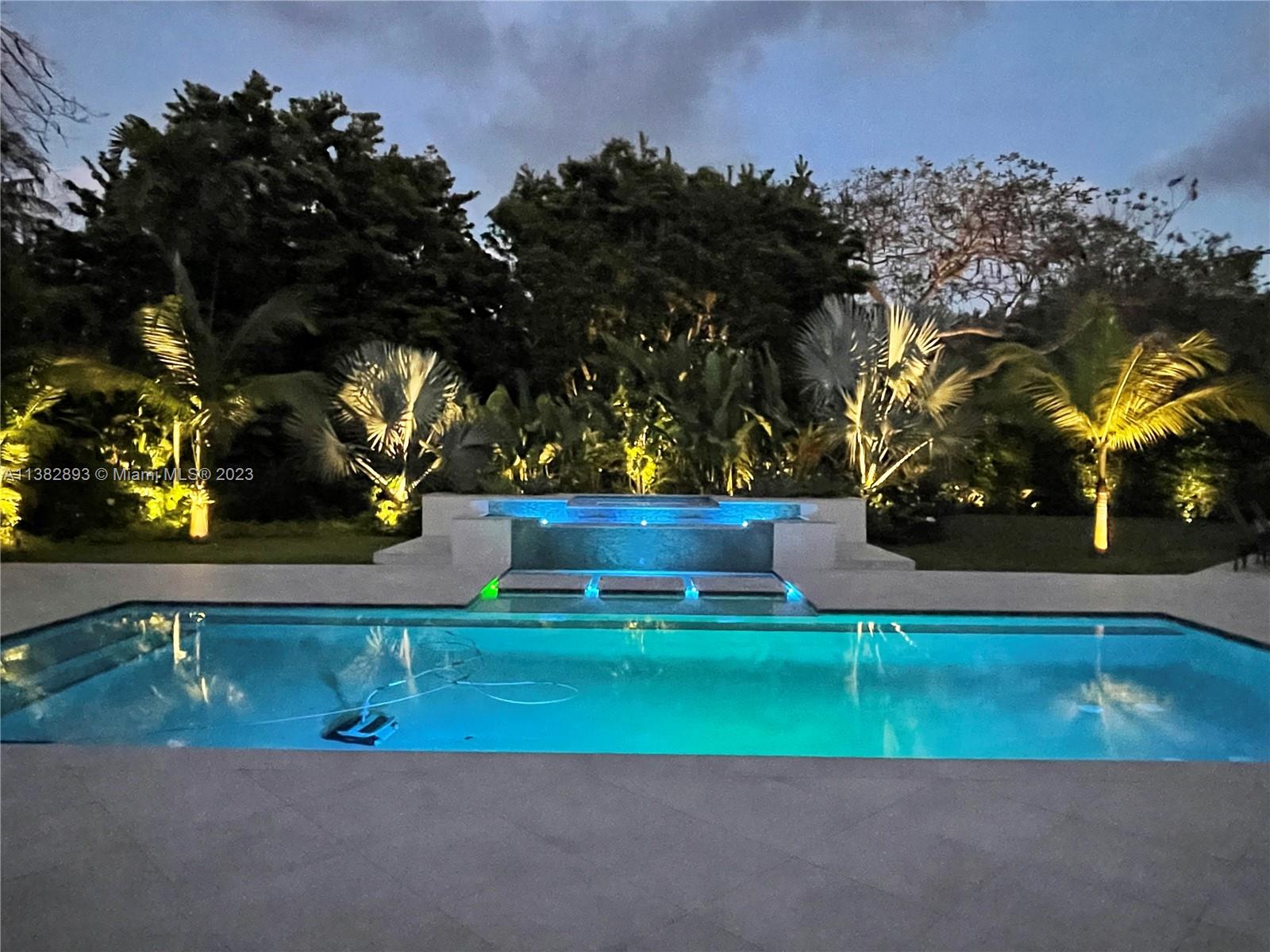 TOWN & RANCH ESTS - Residential