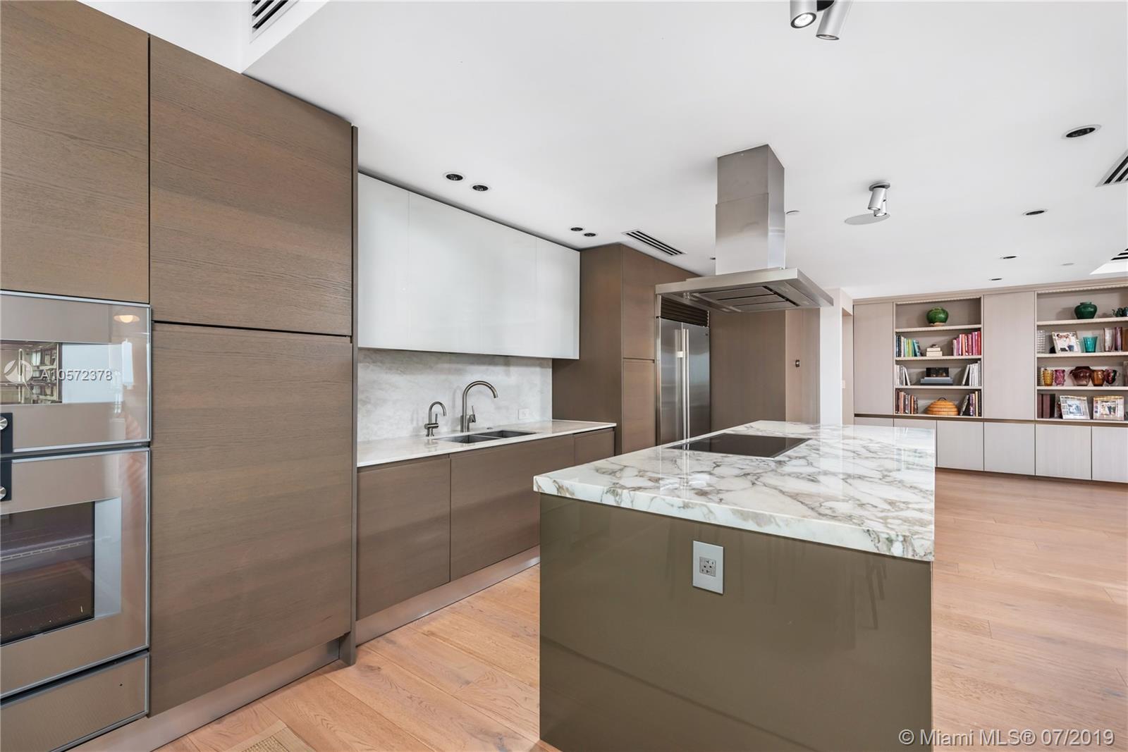 OCEANSIDE FISHER ISL COND - Residential