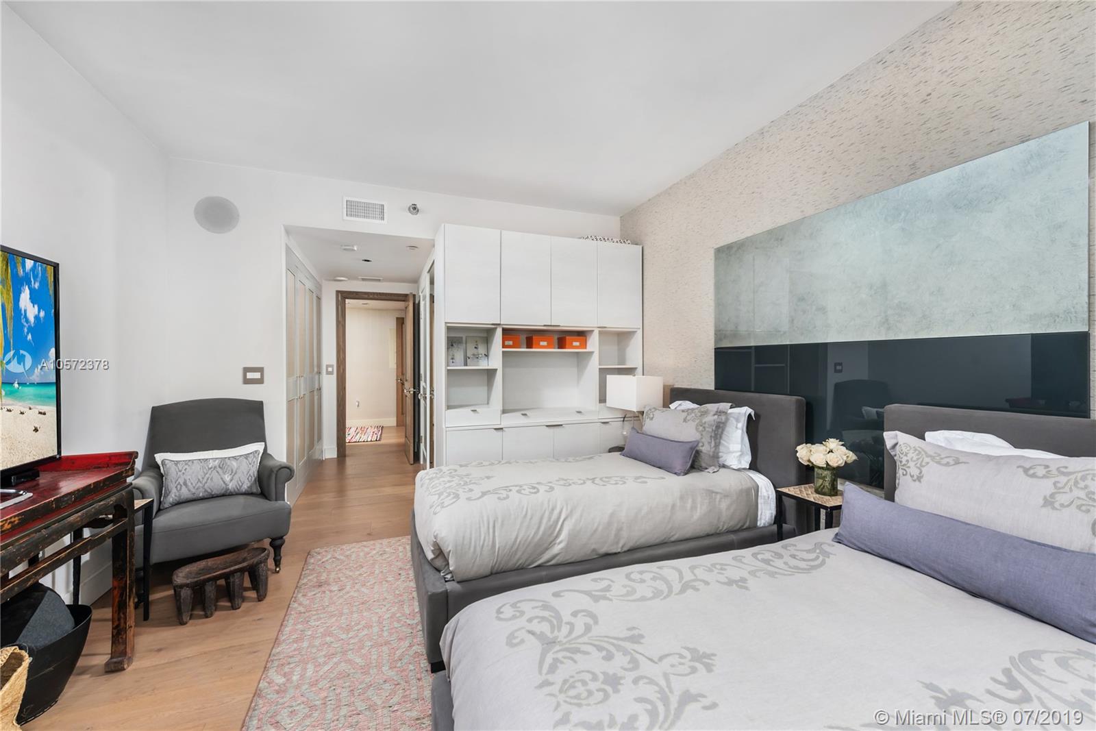 OCEANSIDE FISHER ISL COND - Residential