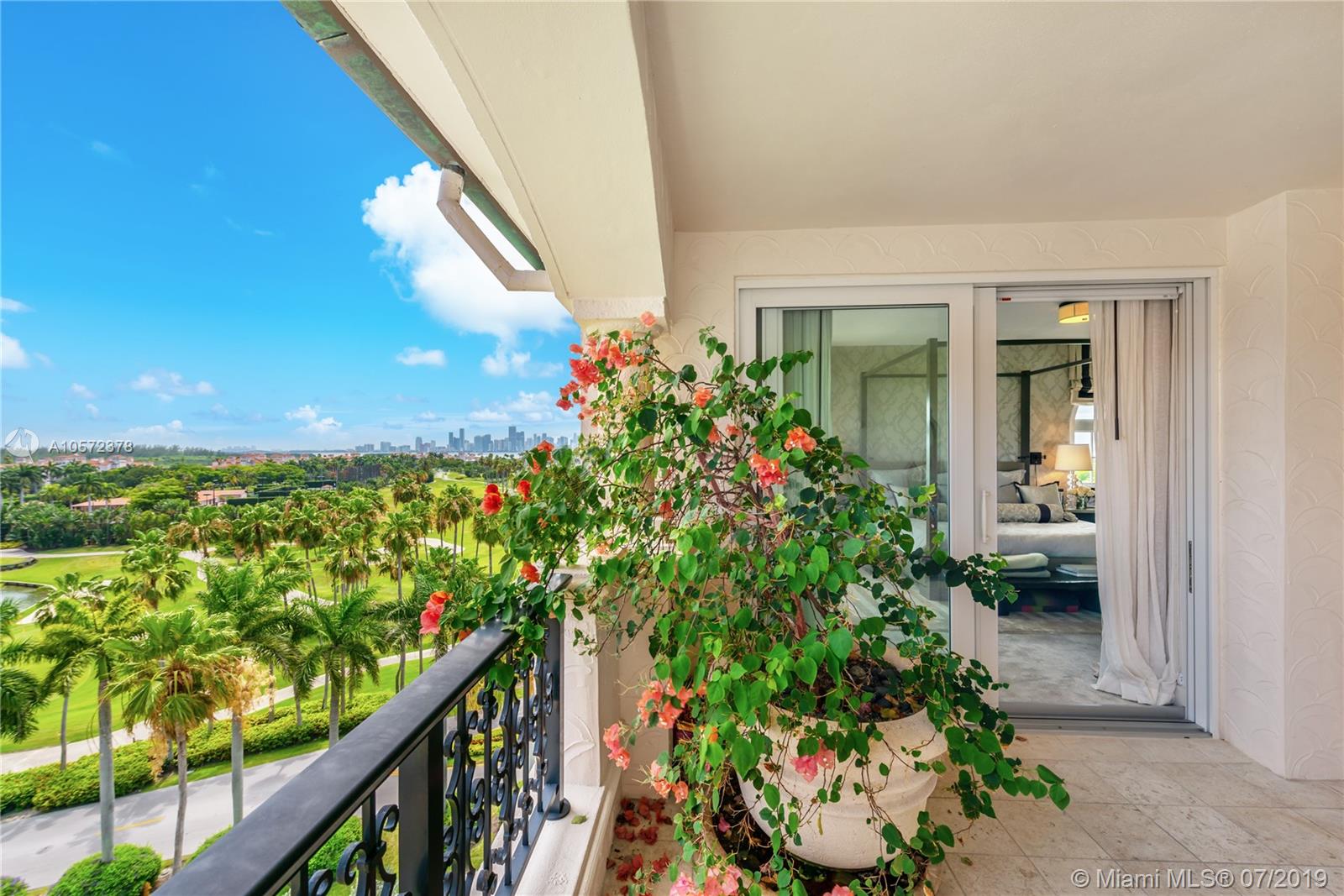 OCEANSIDE FISHER ISL COND - Residential