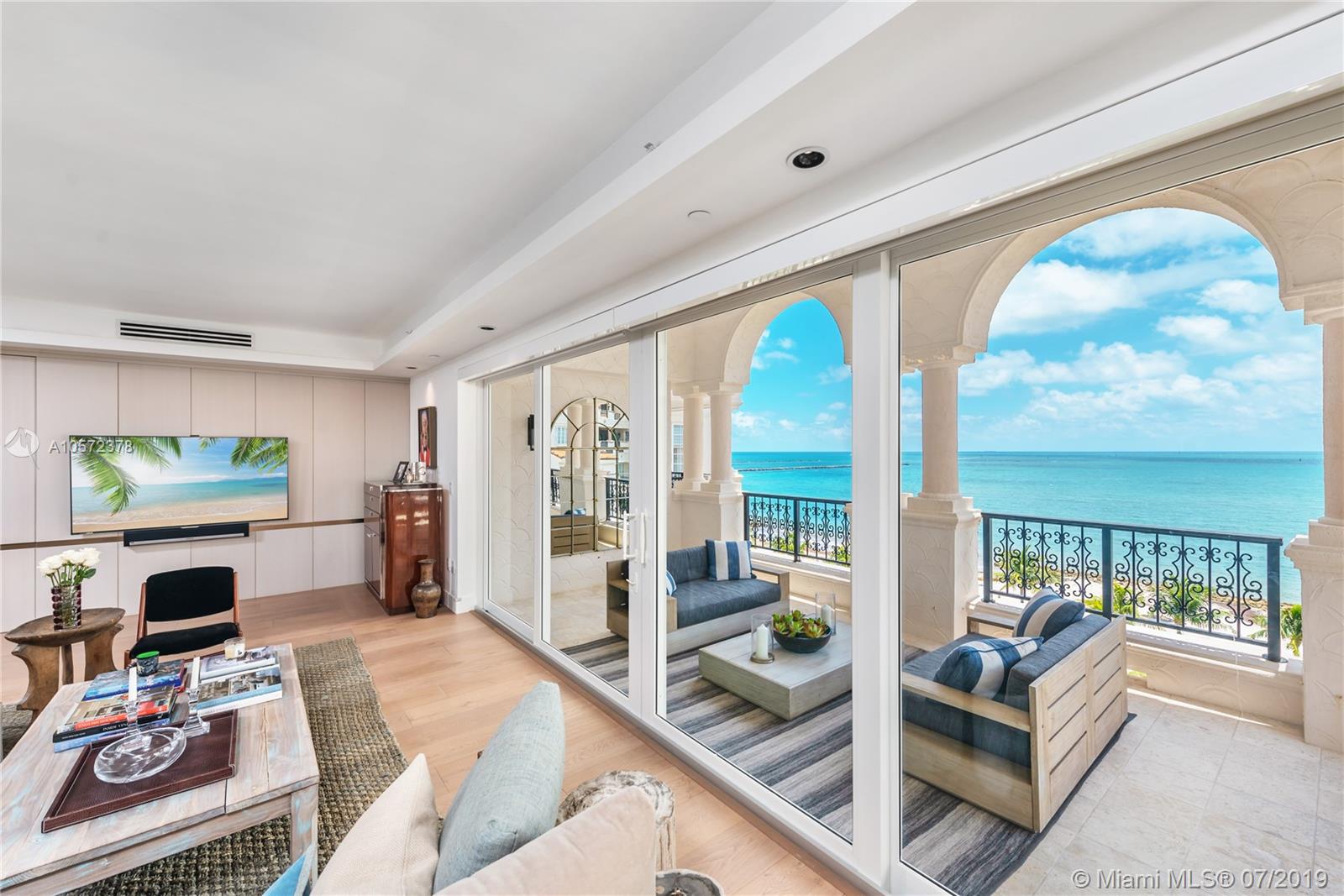 OCEANSIDE FISHER ISL COND - Residential