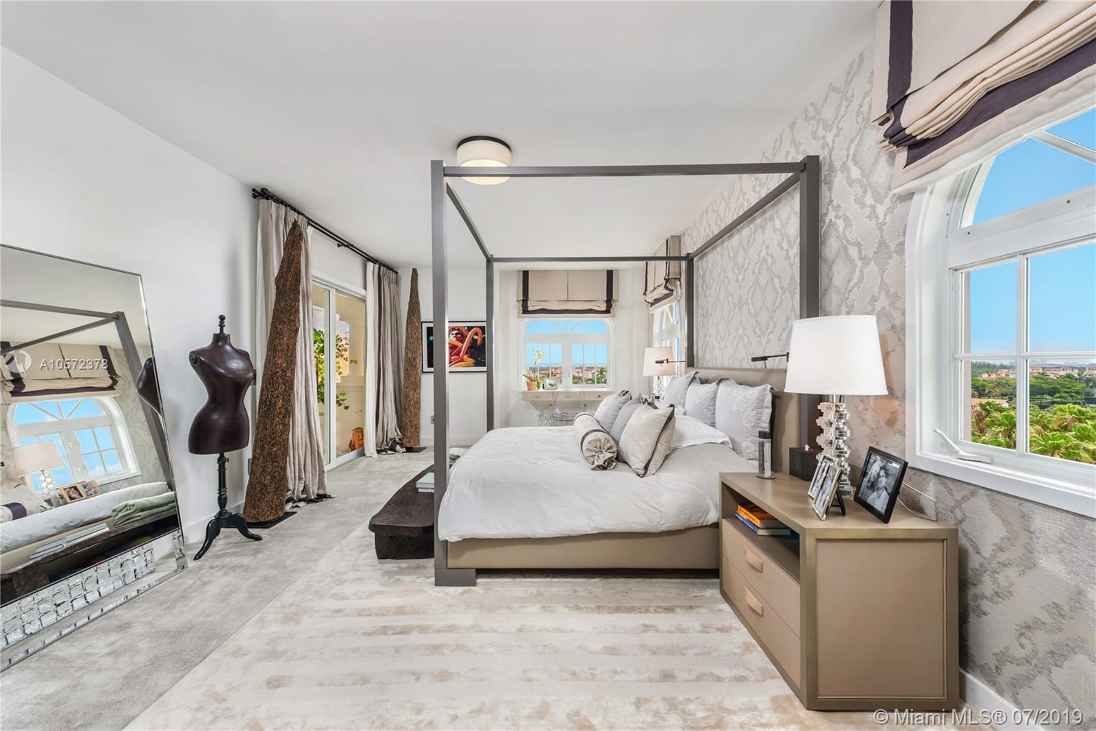 OCEANSIDE FISHER ISL COND - Residential