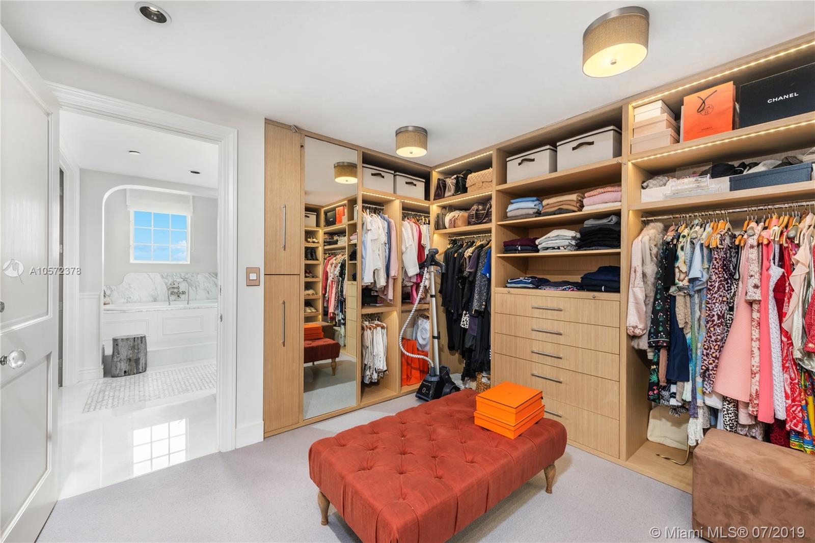 OCEANSIDE FISHER ISL COND - Residential