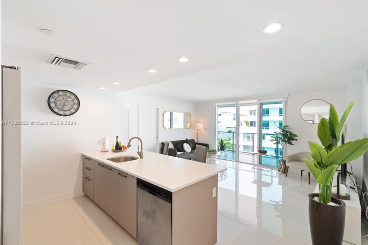 ONE BAY HARBOR CONDO - Residential