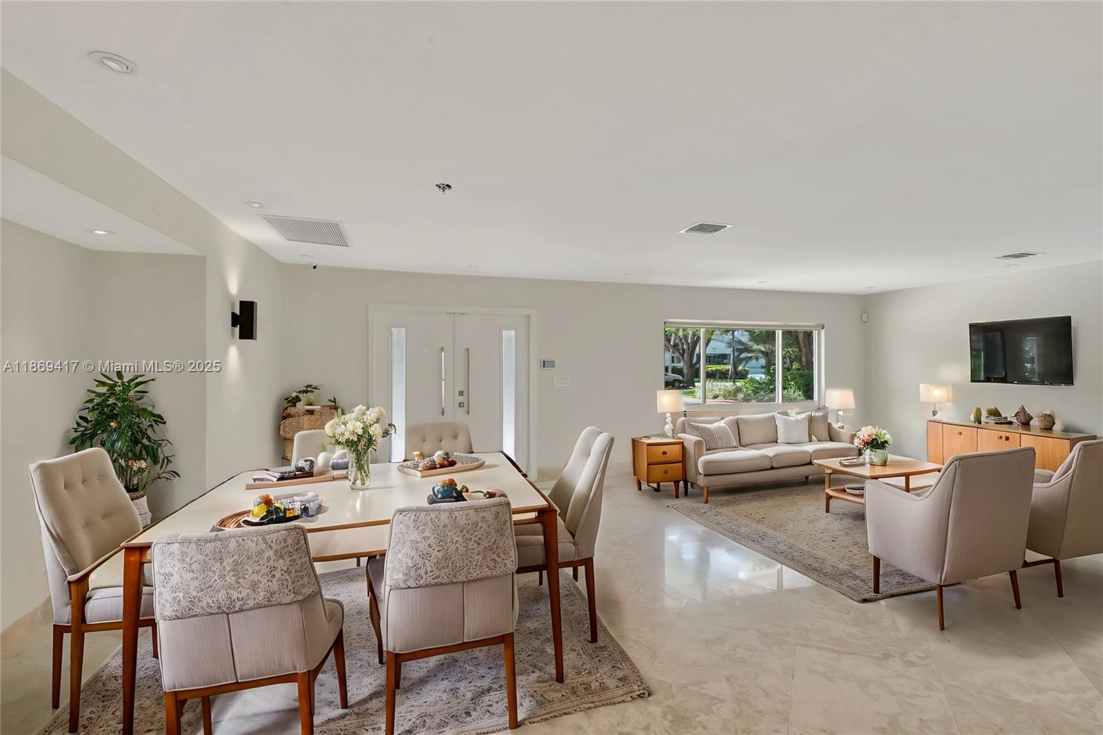 TROPICAL ISLE HOMES SUB 4 - Residential