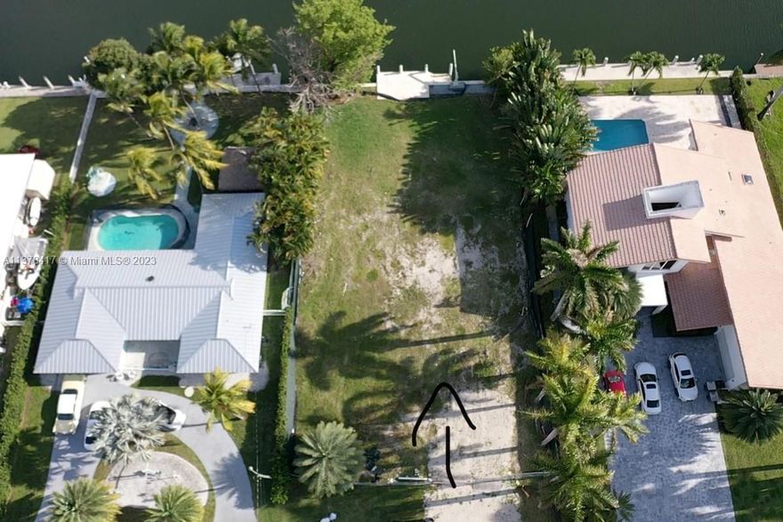 Price to sell... Desirable gated community of Golden Isles. 0.29 acer. Waterfront lot 85' x 150' 0.29 acer, 12,750 sqft. Direct ocean access, no obstruction no fixed bridges . Minutes to the beach, Aventura, FLL airport, Bal Harbour mall and more. No HOA
