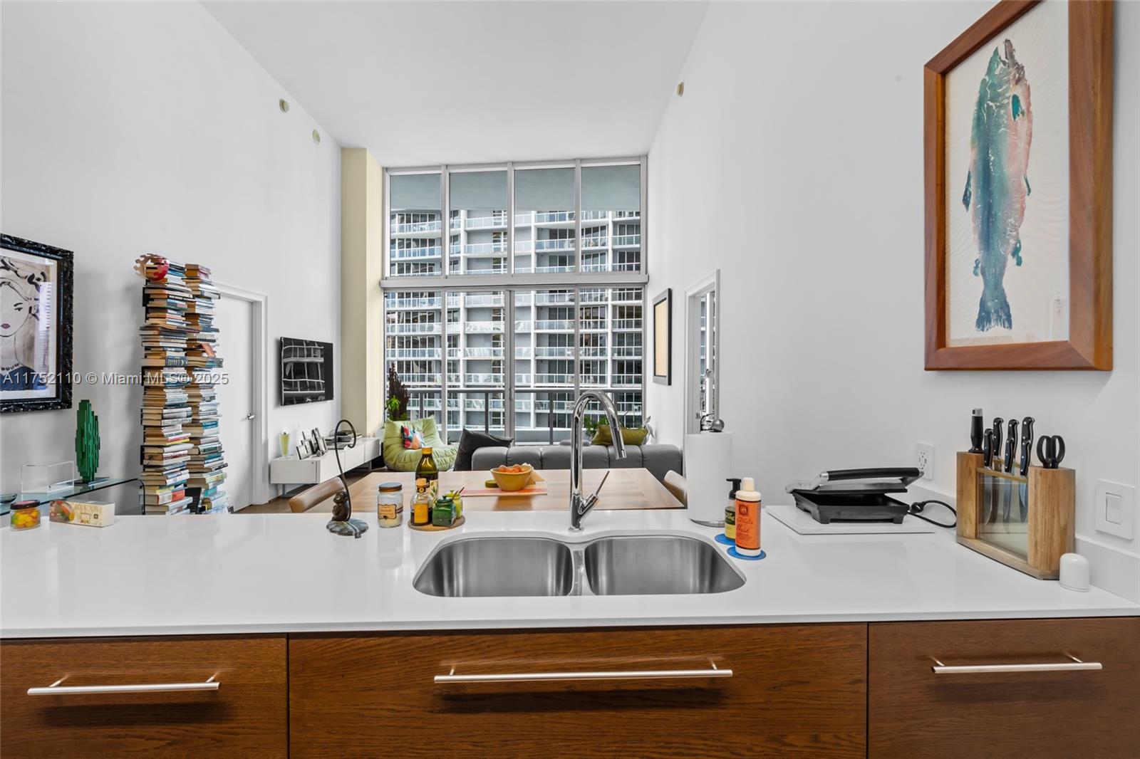475 Brickell Ave 2809