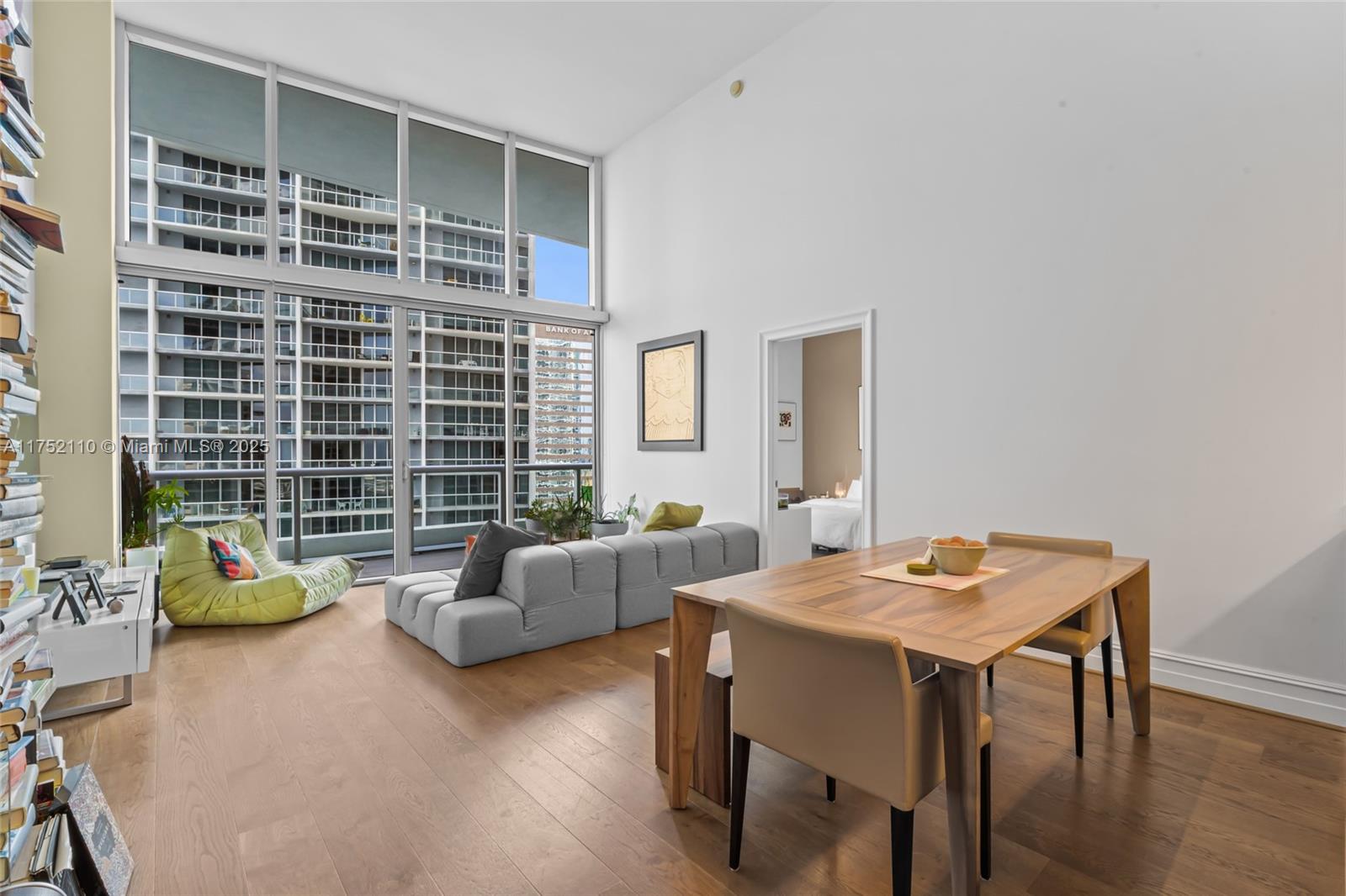 Property for Sale at 475 Brickell Ave 2809, Miami, Broward County, Florida - Bedrooms: 2 
Bathrooms: 2  - $1,298,700