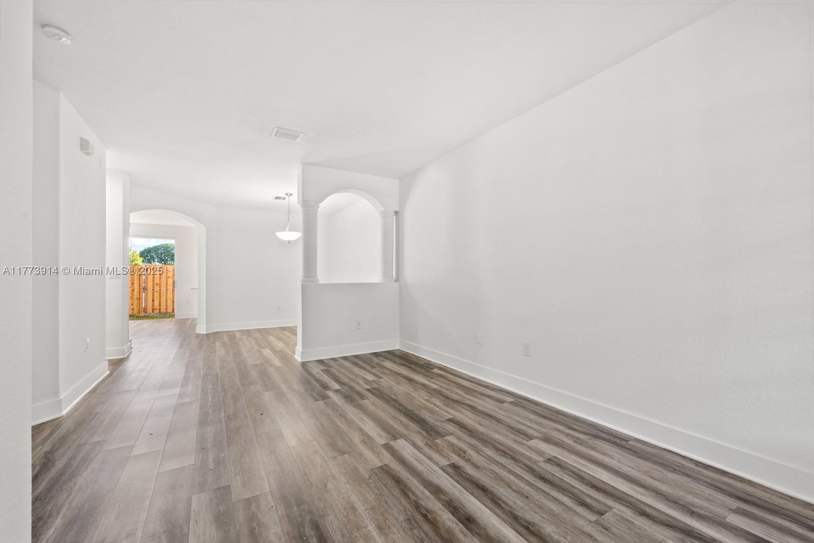 KEYS GARDEN - Residential