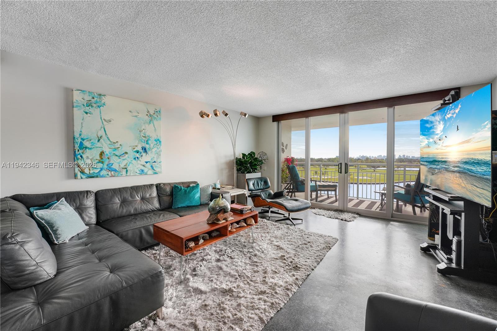 COLONY BAY HARBOR APTS CO - Residential