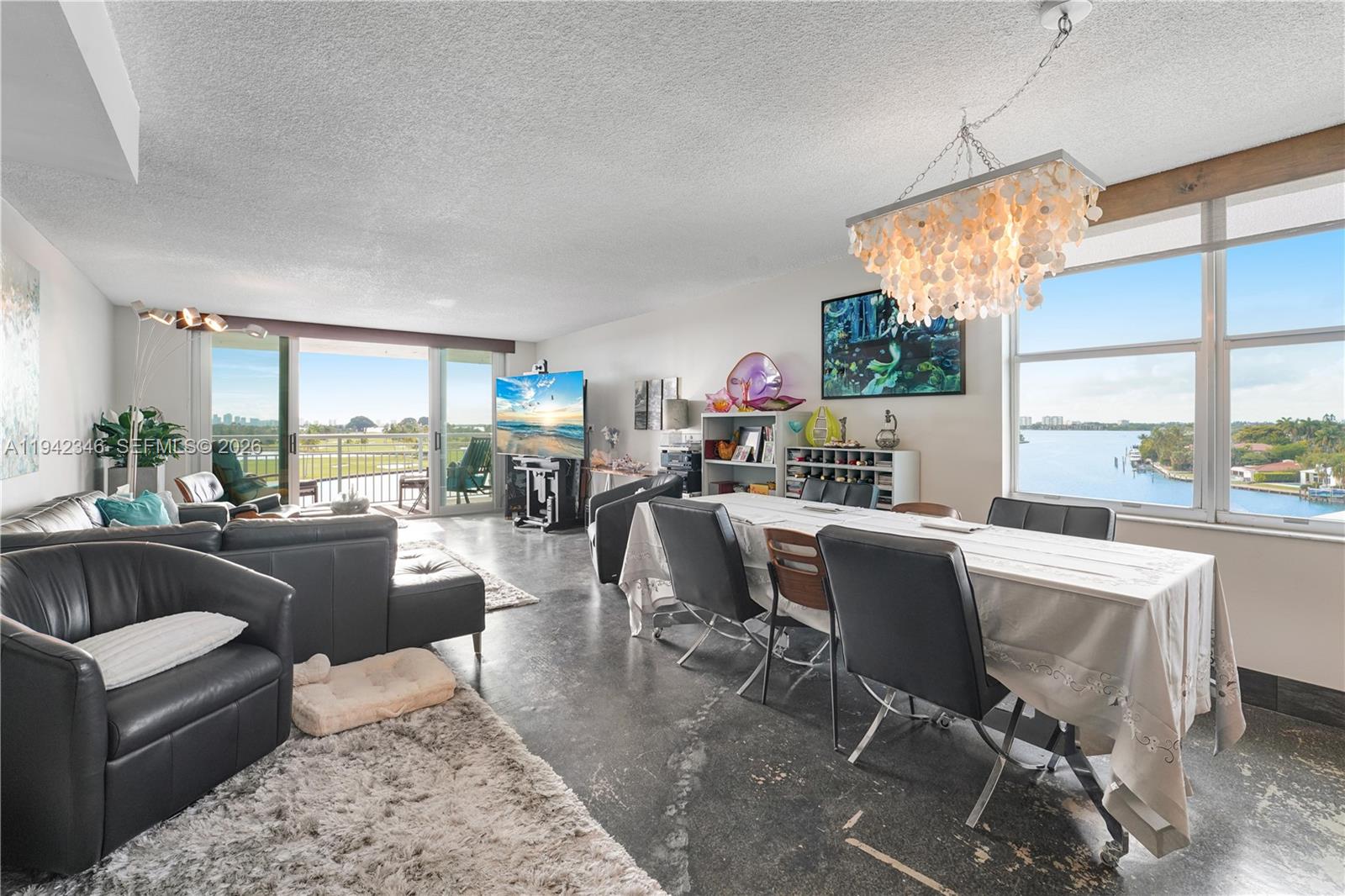 COLONY BAY HARBOR APTS CO - Residential