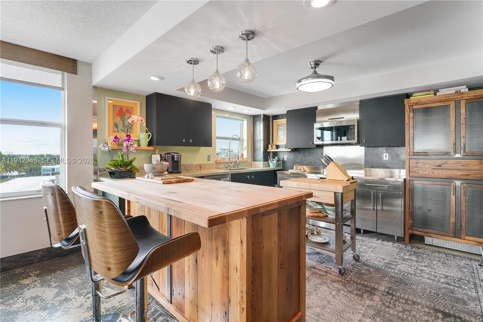 COLONY BAY HARBOR APTS CO - Residential