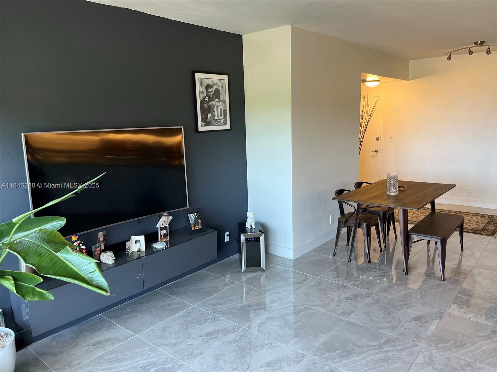 Super cozy 1/1. A/C and 1 designated Parking spot INCLUDED in the rent! Come and enjoy the incredible & soothing views, the calmness of the area as well as being right on the water and a few minutes away walk from Biscayne Blvd. This is Miami's new trendiest neighborhood: MiMo district. Forget the over saturated Brickell or Midtown areas. Whether you work from home or need to be close to everything, this location is a gem. Large bedroom with King size bed (can be included) blackout blinds and 2 large in-wall closets. Electric blind in the living room. 2 Smart TVs. Dog walking area by the bay. Park by the water right next to the building. Amenities include: HEATED POOL, HOT TUB, 2 SAUNAS, TENNIS COURT, Rec room. Gated Parking. 24h DOORMAN SECURITY. Pet friendly building. Text listing agent!