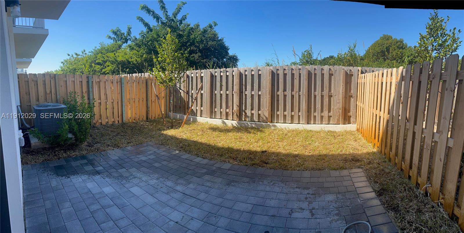 MIAMI LAND AND DEVELOPMEN - Residential Lease