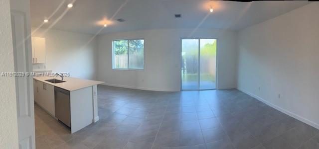 MIAMI LAND AND DEVELOPMEN - Residential Lease