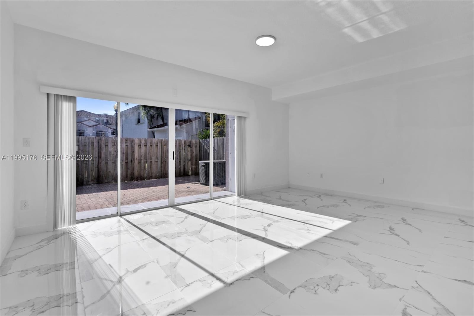 VILLAS AT THE HAMMOCKS CO - Residential