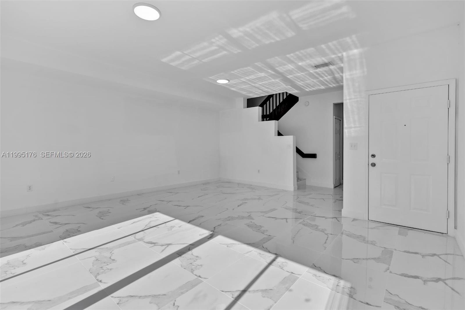 VILLAS AT THE HAMMOCKS CO - Residential