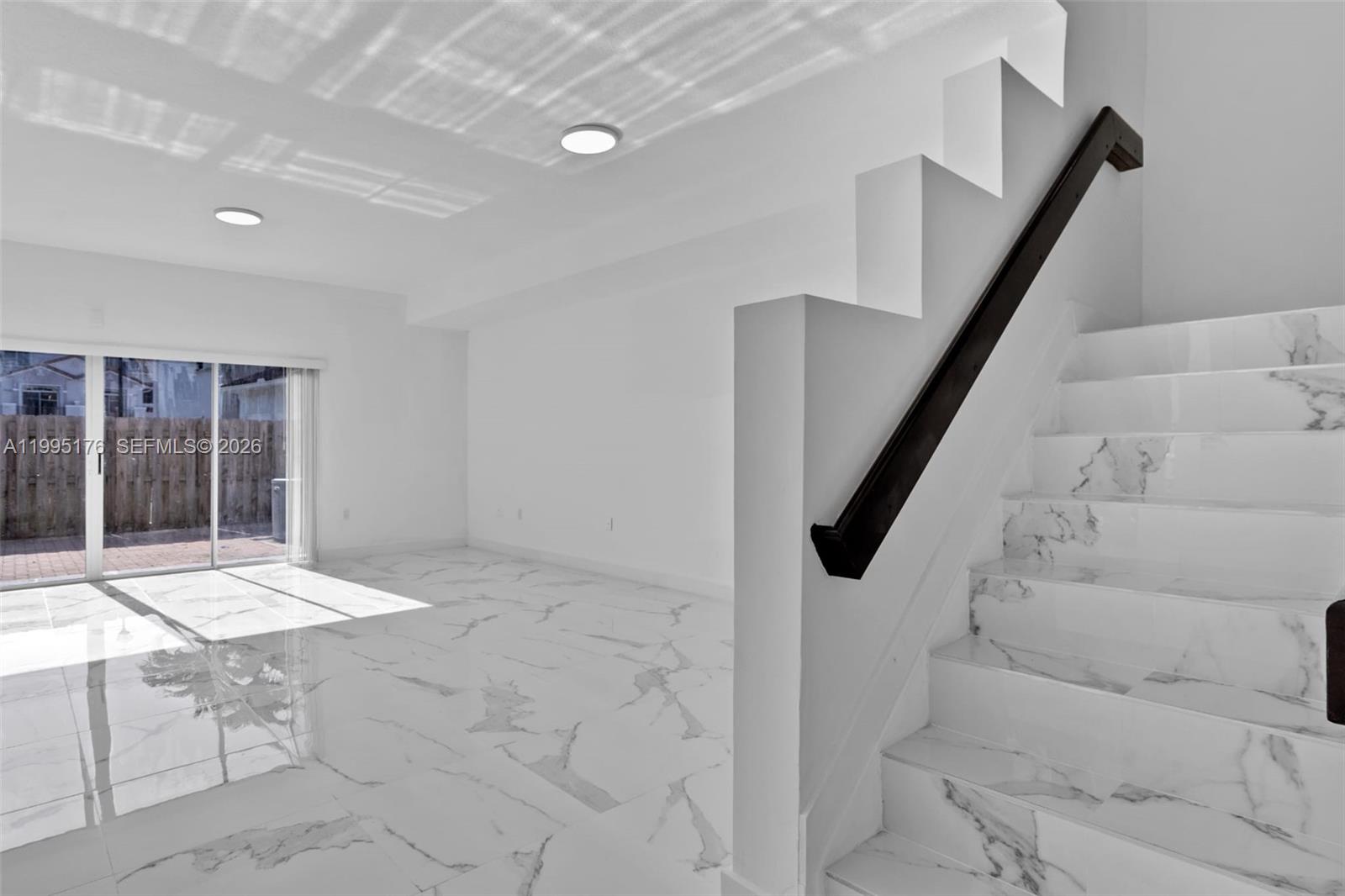 VILLAS AT THE HAMMOCKS CO - Residential