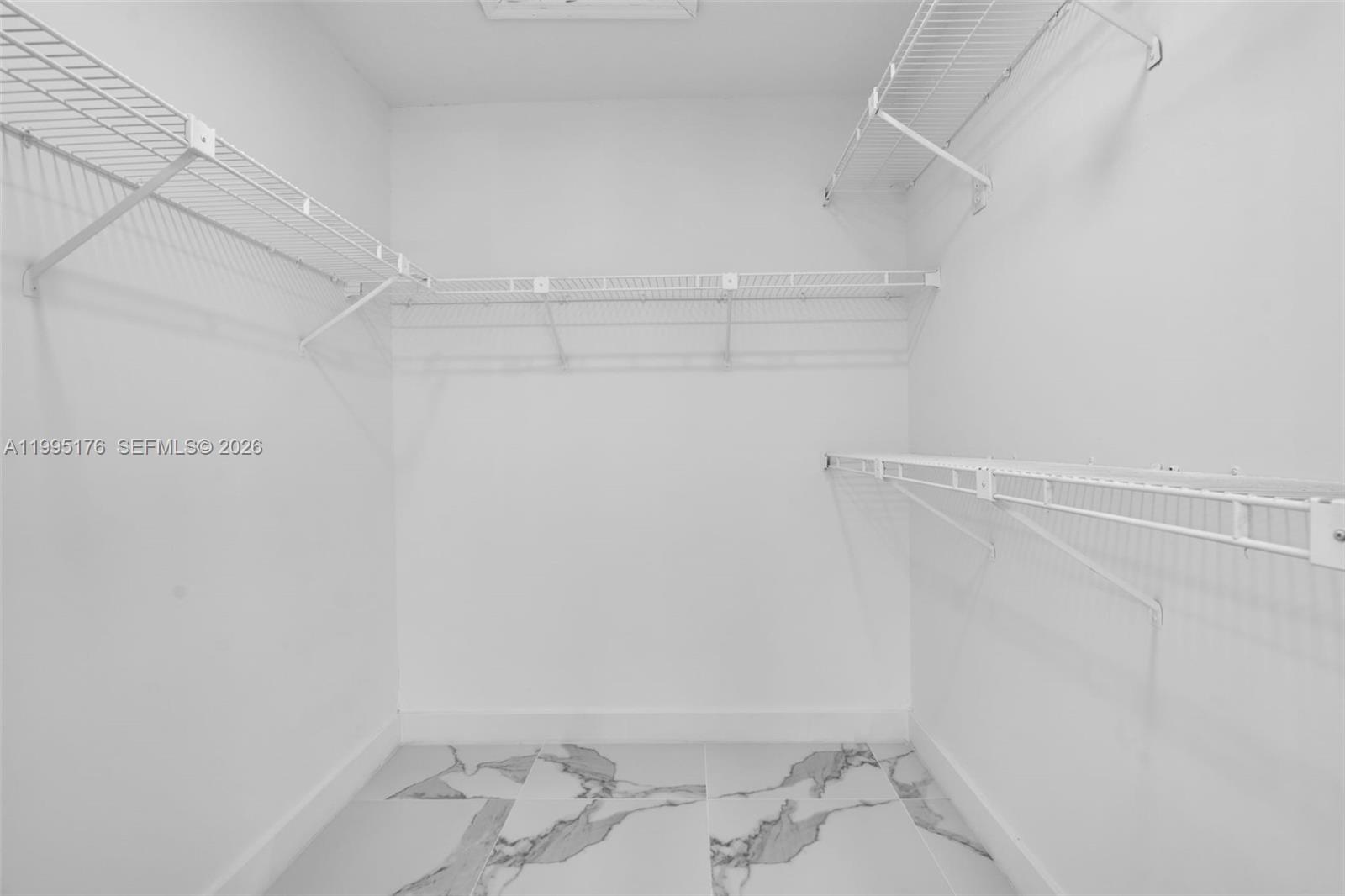 VILLAS AT THE HAMMOCKS CO - Residential