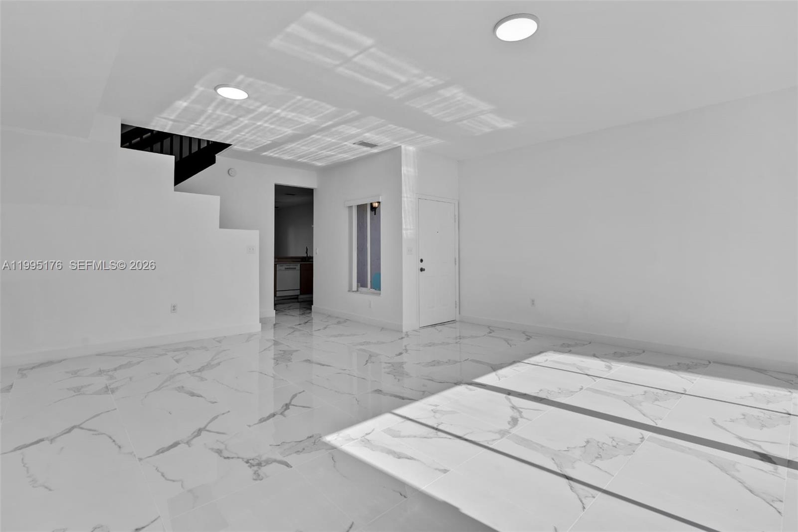 VILLAS AT THE HAMMOCKS CO - Residential