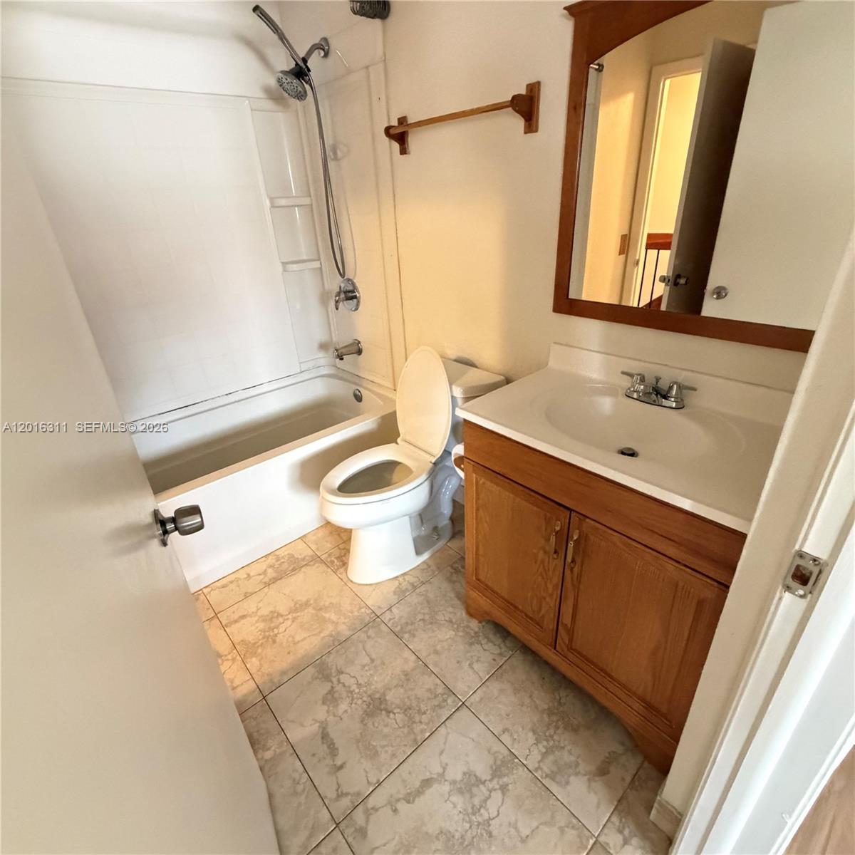 MIRA VILLAS CONDO - Residential Lease