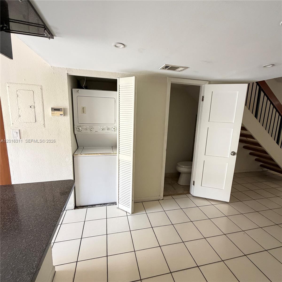 MIRA VILLAS CONDO - Residential Lease