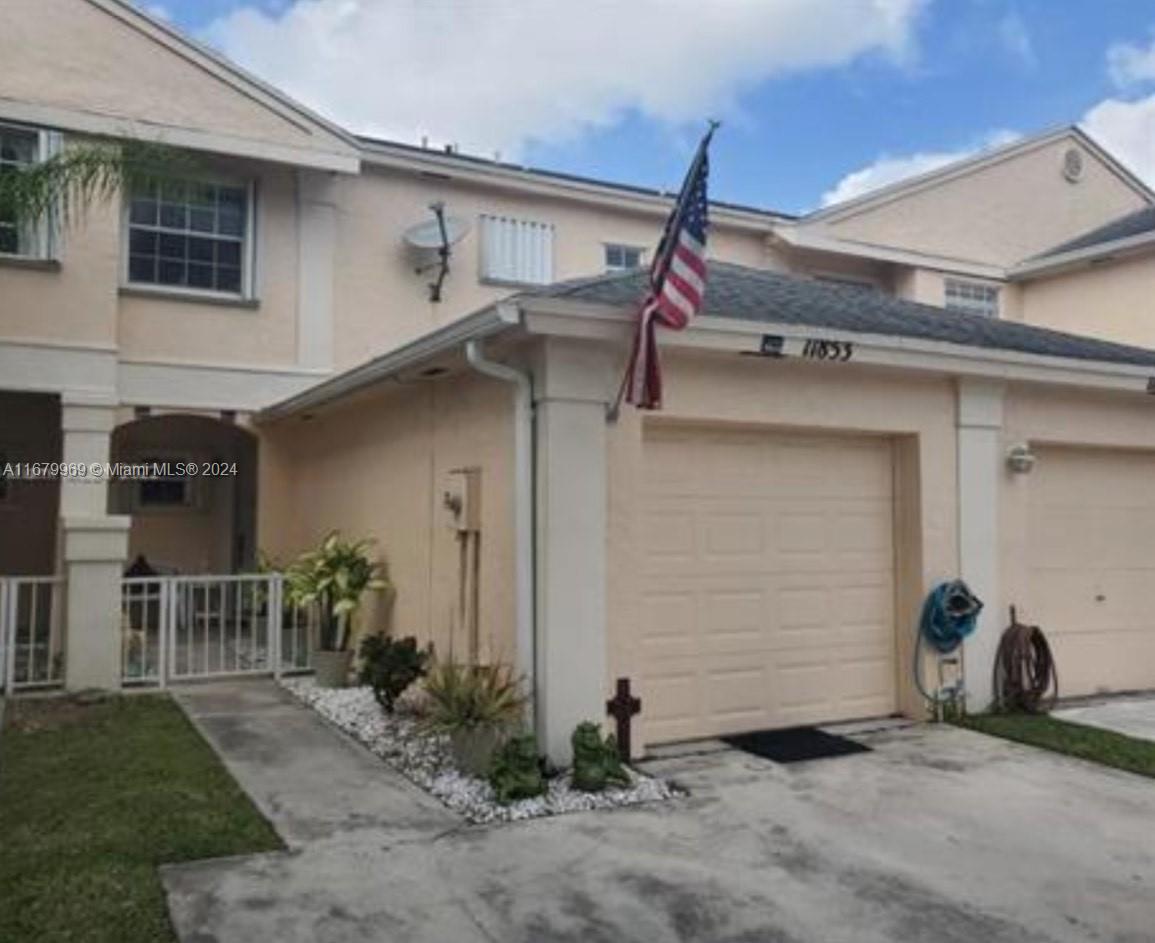 Rental Property at 11853 Sw 99th Ln, Miami, Broward County, Florida - Bedrooms: 2 
Bathrooms: 3  - $2,850 MO.