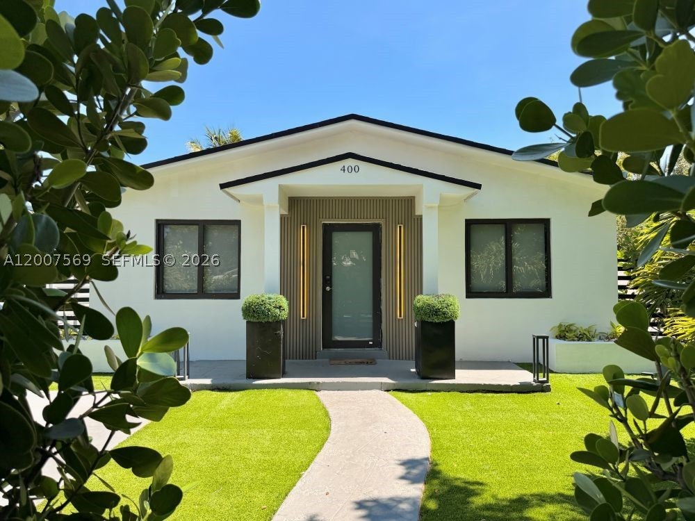 400 NW 40th St, Miami FL 33127