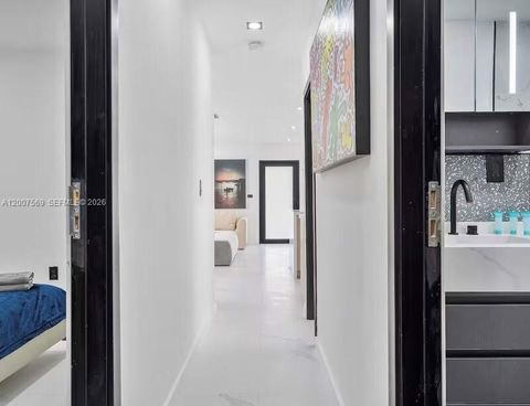 Tiny photo for 400 NW 40th St, Miami, FL 33127 (MLS # A12007569)