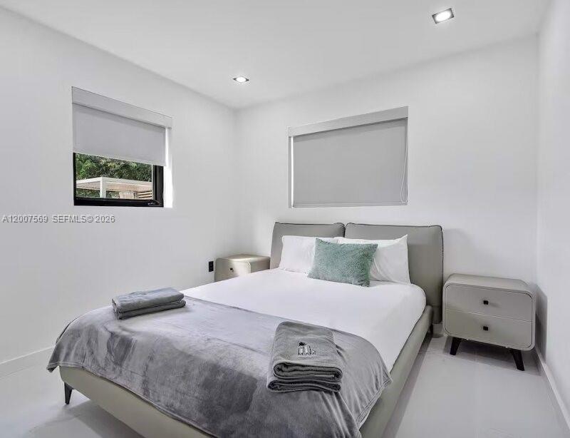 BAY VISTA PARK - Residential