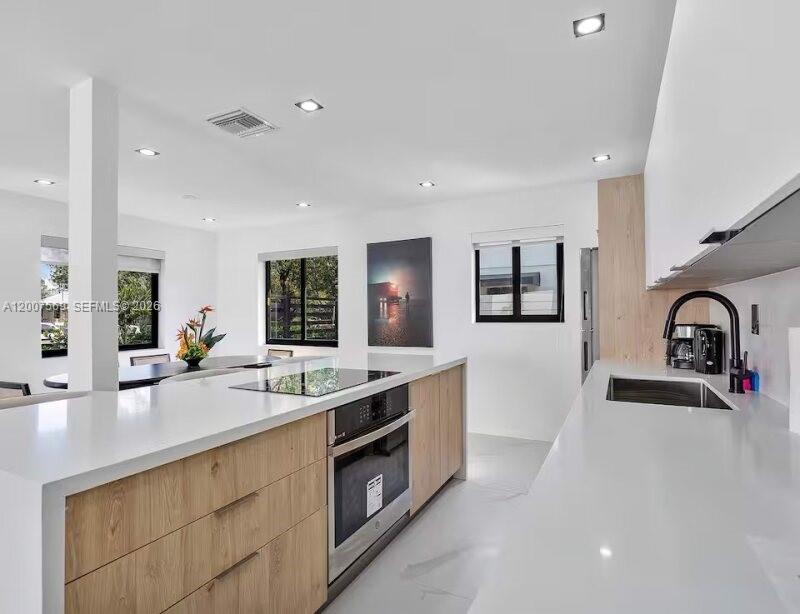 BAY VISTA PARK - Residential