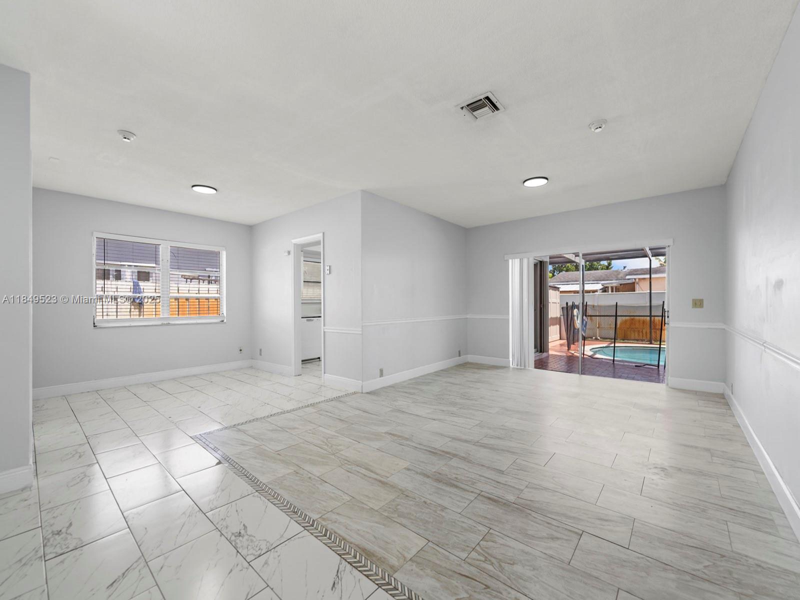 6572 SW 8th Ct
